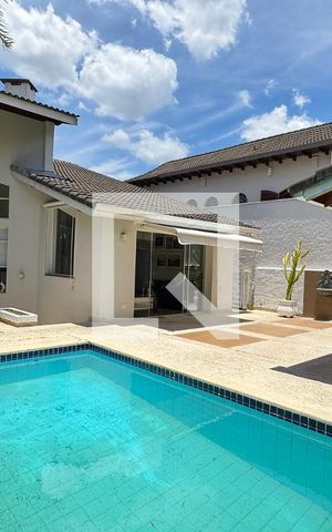 Casa de condomínio à venda com 317m², 3 quartos e 2 vagasPiscina