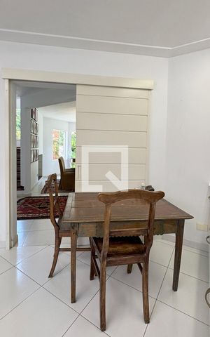 Casa de condomínio à venda com 317m², 3 quartos e 2 vagasCopa