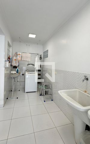 Casa de condomínio à venda com 317m², 3 quartos e 2 vagasÁrea de Serviço