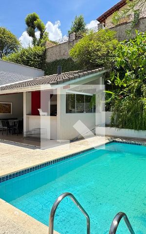 Casa de condomínio à venda com 317m², 3 quartos e 2 vagasPiscina