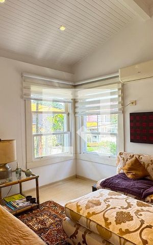 Casa de condomínio à venda com 317m², 3 quartos e 2 vagasQuarto 2