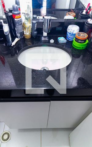 Apartamento à venda com 66m², 3 quartos e 1 vaga Apartamento à venda com 66m², 3 quartos e 1 vagaBanheiro da Suíte