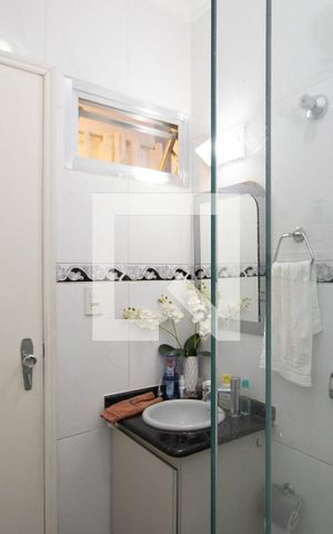 Casa à venda com 180m², 3 quartos e 4 vagas Casa à venda com 180m², 3 quartos e 4 vagasBanheiro 3