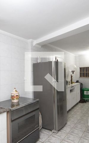 Casa à venda com 180m², 3 quartos e 4 vagas Casa à venda com 180m², 3 quartos e 4 vagasÁrea de lazer