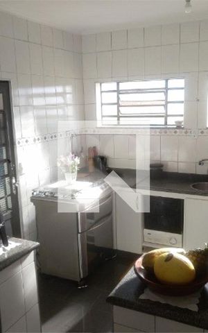 Casa à venda com 279m², 4 quartos e 4 vagas