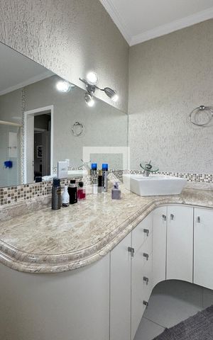 Casa de condomínio à venda com 360m², 5 quartos e 6 vagasBanheiro da Suíte 1