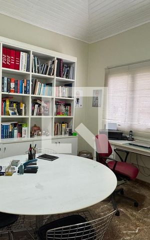 Casa de condomínio à venda com 360m², 5 quartos e 6 vagasEscritório
