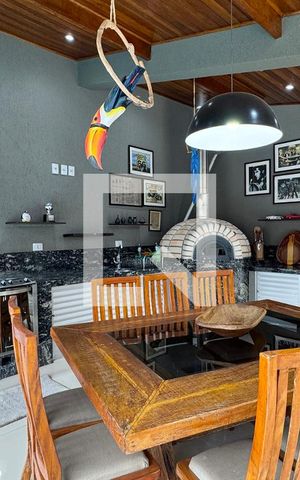 Casa de condomínio à venda com 360m², 5 quartos e 6 vagasChurrasqueira