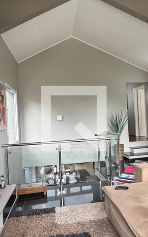 Casa de condomínio à venda com 360m², 5 quartos e 6 vagasSala 2