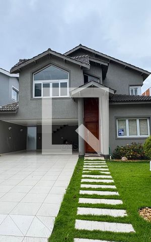Casa de condomínio à venda com 360m², 5 quartos e 6 vagasFachada
