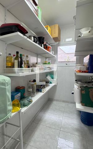 Casa de condomínio à venda com 360m², 5 quartos e 6 vagasCozinha