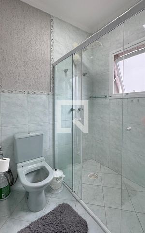 Casa de condomínio à venda com 360m², 5 quartos e 6 vagasBanheiro da Suíte 3