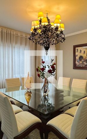 Casa de condomínio à venda com 360m², 5 quartos e 6 vagasSala de Jantar