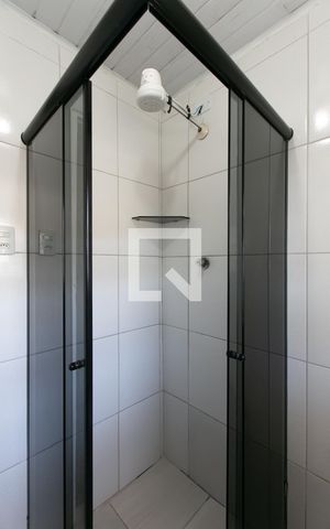 Casa para alugar com 80m², 1 quarto e 1 vaga Casa para alugar com 80m², 1 quarto e 1 vagaBanheiro