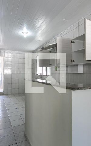 Casa para alugar com 80m², 1 quarto e 1 vaga Casa para alugar com 80m², 1 quarto e 1 vagaCozinha