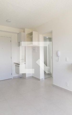 Apartamento à venda com 33m², 2 quartos e sem vaga Apartamento à venda com 33m², 2 quartos e sem vagaSala