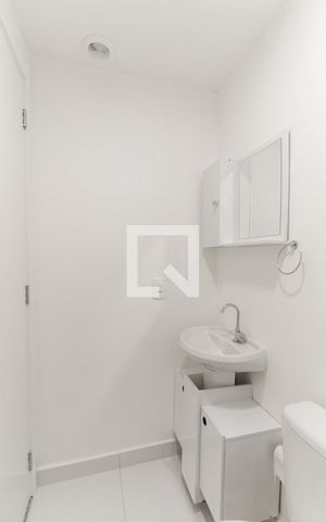 Apartamento à venda com 33m², 2 quartos e sem vaga Apartamento à venda com 33m², 2 quartos e sem vagaBanheiro