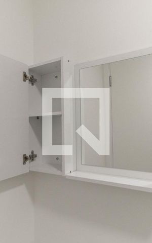 Apartamento à venda com 33m², 2 quartos e sem vaga Apartamento à venda com 33m², 2 quartos e sem vagaBanheiro