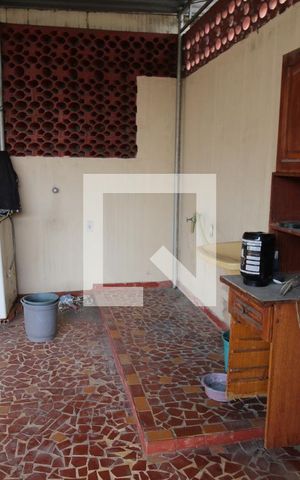 Casa à venda com 100m², 2 quartos e sem vagaÁrea de Serviço