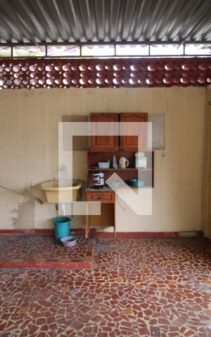Casa à venda com 100m², 2 quartos e sem vagaÁrea de Serviço