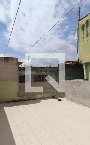 Casa para alugar com 300m², 2 quartos e sem vagaQuintal