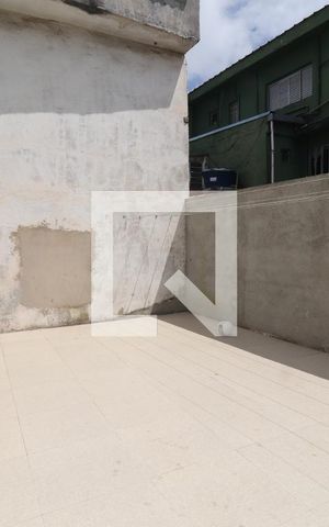 Casa para alugar com 300m², 2 quartos e sem vagaQuintal