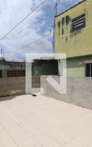 Casa para alugar com 300m², 2 quartos e sem vagaQuintal