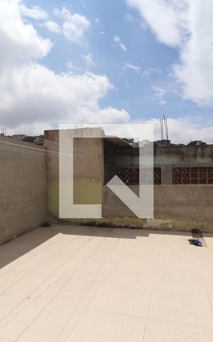 Casa para alugar com 300m², 2 quartos e sem vagaQuintal