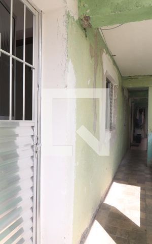 Casa para alugar com 300m², 2 quartos e sem vagaCasa 04