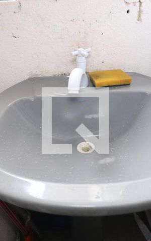 Casa para alugar com 300m², 2 quartos e sem vagaBanheiro