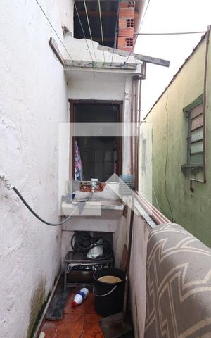Casa para alugar com 300m², 2 quartos e sem vagaÁrea de Serviço