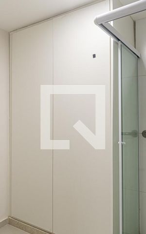 Studio à venda com 25m², 1 quarto e sem vaga Studio à venda com 25m², 1 quarto e sem vagaBanheiro