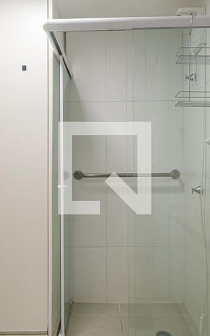 Studio à venda com 25m², 1 quarto e sem vaga Studio à venda com 25m², 1 quarto e sem vagaBanheiro
