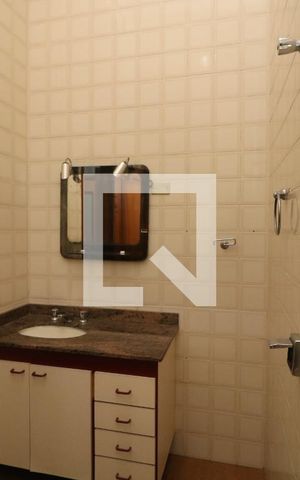 Casa à venda com 300m², 3 quartos e 3 vagasBanheiro da Suíte 3
