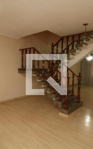 Casa à venda com 300m², 3 quartos e 3 vagasSala