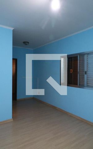 Casa à venda com 300m², 3 quartos e 3 vagasSuíte 2