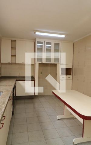 Casa à venda com 300m², 3 quartos e 3 vagasCozinha
