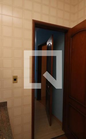 Casa à venda com 300m², 3 quartos e 3 vagasBanheiro da Suíte 2