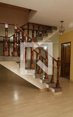 Casa à venda com 300m², 3 quartos e 3 vagasSala