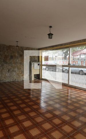 Casa à venda com 300m², 3 quartos e 3 vagasGaragem