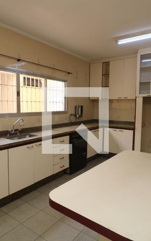 Casa à venda com 300m², 3 quartos e 3 vagasCozinha