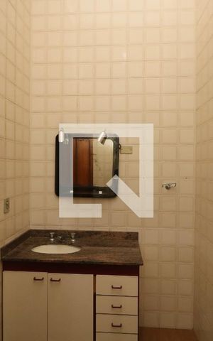 Casa à venda com 300m², 3 quartos e 3 vagasBanheiro da Suíte 3