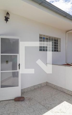 Casa à venda com 1500m², 4 quartos e 15 vagas Casa à venda com 1500m², 4 quartos e 15 vagasVaranda da suíte 2
