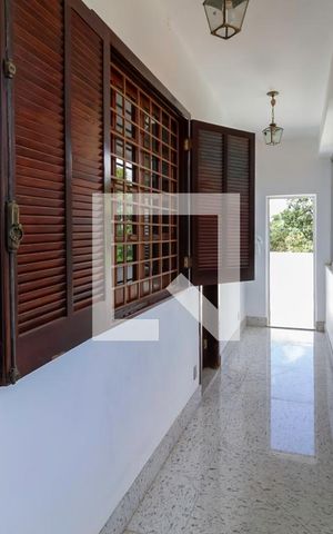 Casa à venda com 1500m², 4 quartos e 15 vagas Casa à venda com 1500m², 4 quartos e 15 vagasVaranda da suíte 2