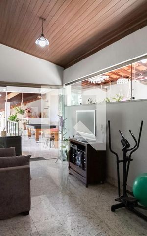 Casa à venda com 1500m², 4 quartos e 15 vagas Casa à venda com 1500m², 4 quartos e 15 vagasÁrea Gourmet