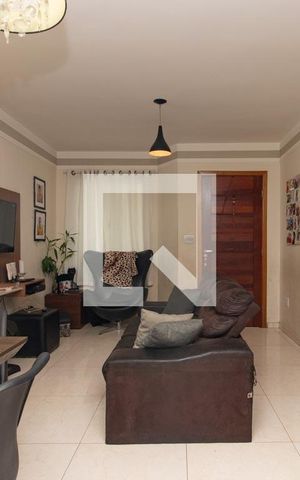 Casa de condomínio à venda com 100m², 2 quartos e 1 vaga Casa de condomínio à venda com 100m², 2 quartos e 1 vagaSala