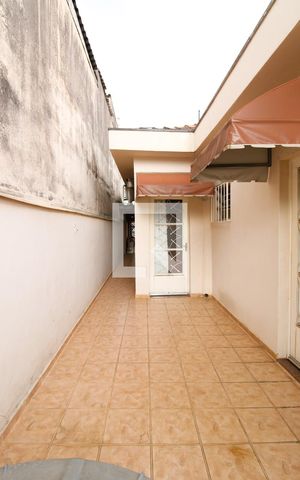 Casa à venda com 130m², 3 quartos e 2 vagasCorredor Lateral