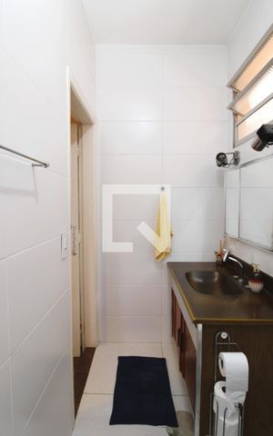 Casa à venda com 130m², 3 quartos e 2 vagasBanheiro da Suíte