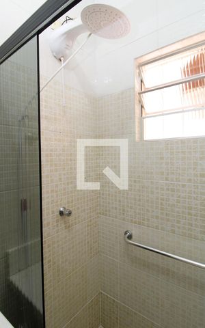 Casa à venda com 130m², 3 quartos e 2 vagasBanheiro Social