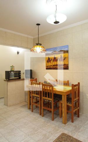 Casa à venda com 130m², 3 quartos e 2 vagasCozinha